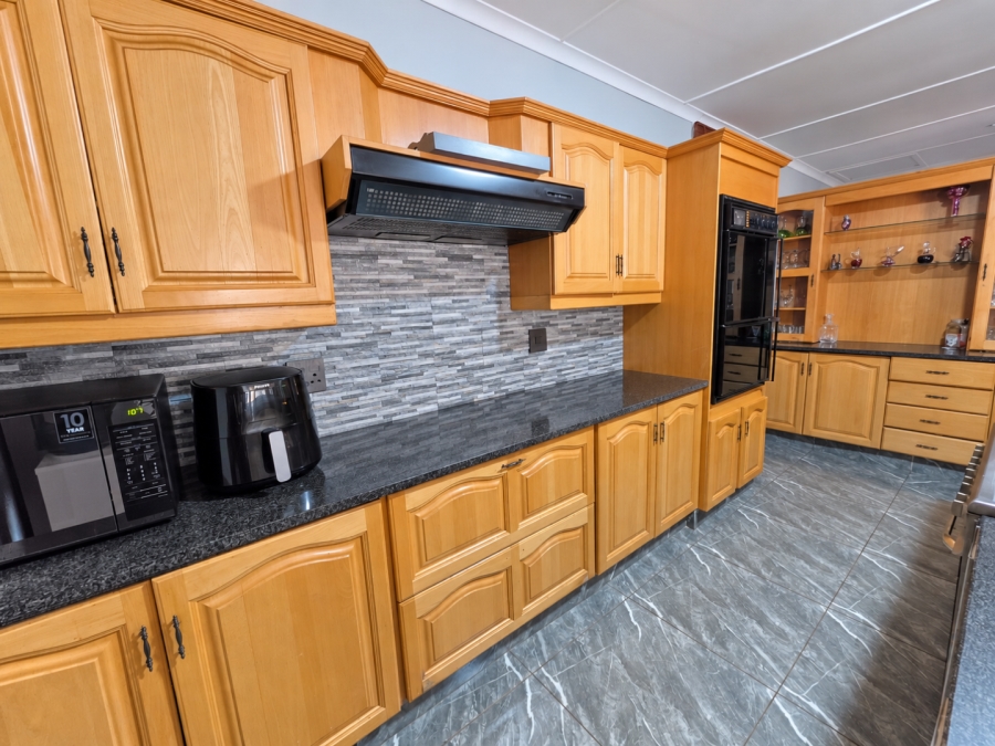 4 Bedroom Property for Sale in Wilkoppies North West
